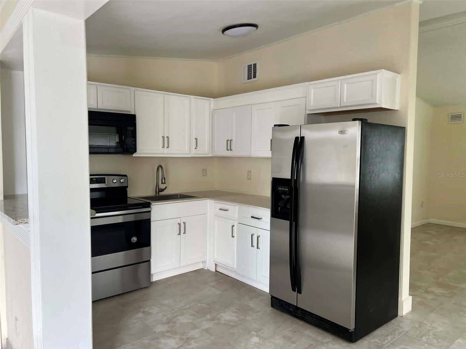 Image 4 of 17 For 682 Walkup Drive