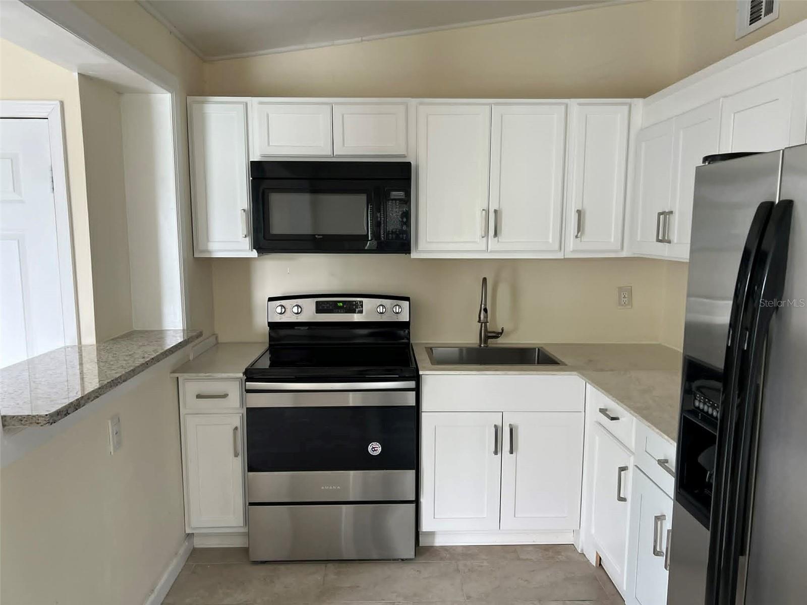 Image 5 of 17 For 682 Walkup Drive