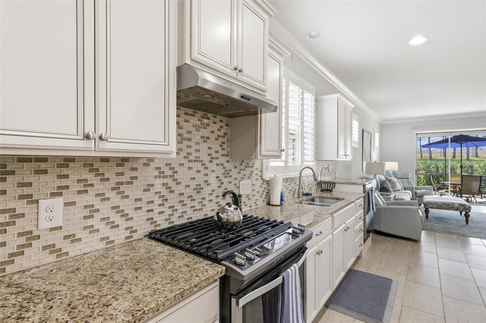 Image 19 of 71 For 112 Castellon Court