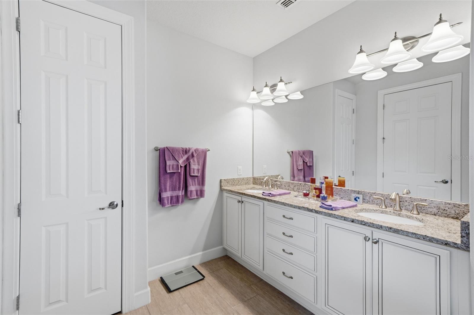 Image 31 of 71 For 112 Castellon Court