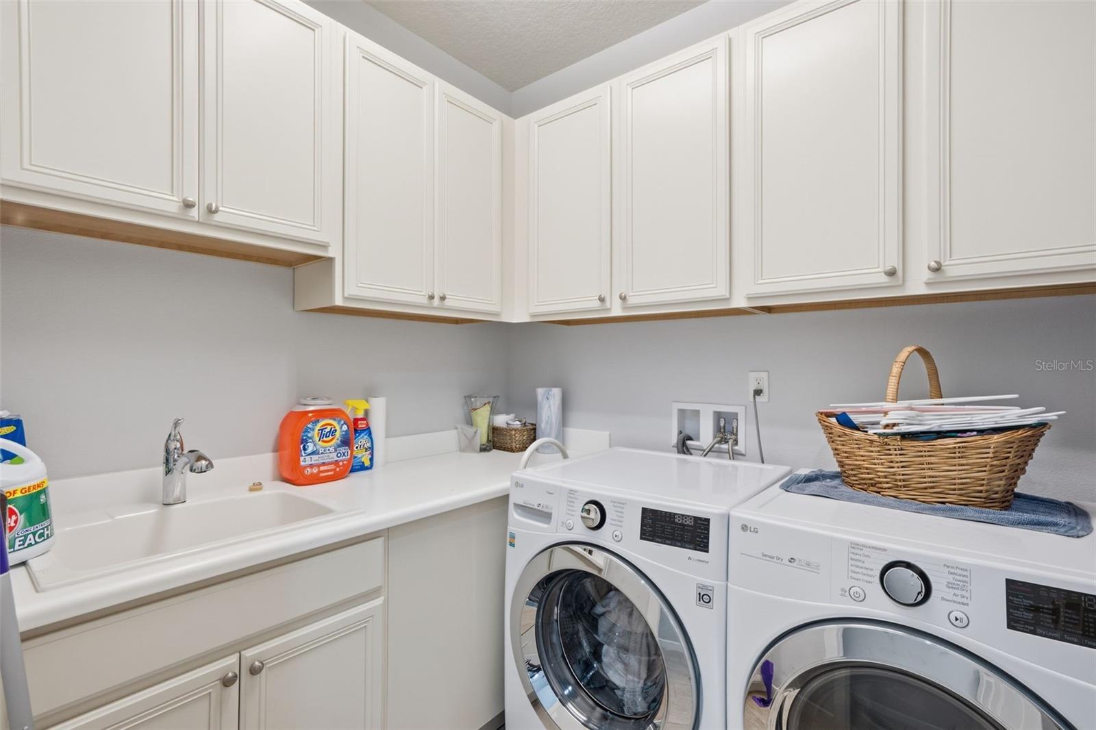 Image 33 of 71 For 112 Castellon Court