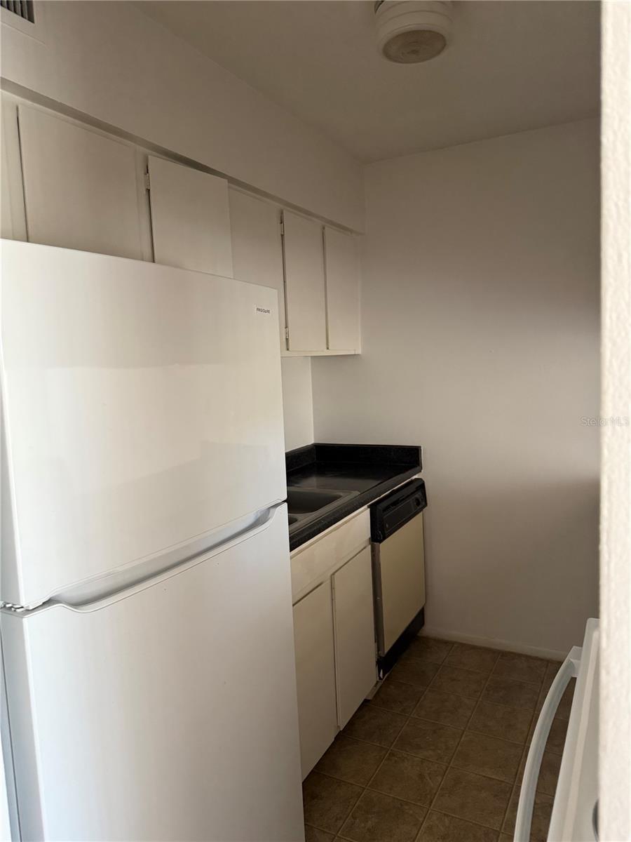 Image 7 of 10 For 5317 Curry Ford Road 103