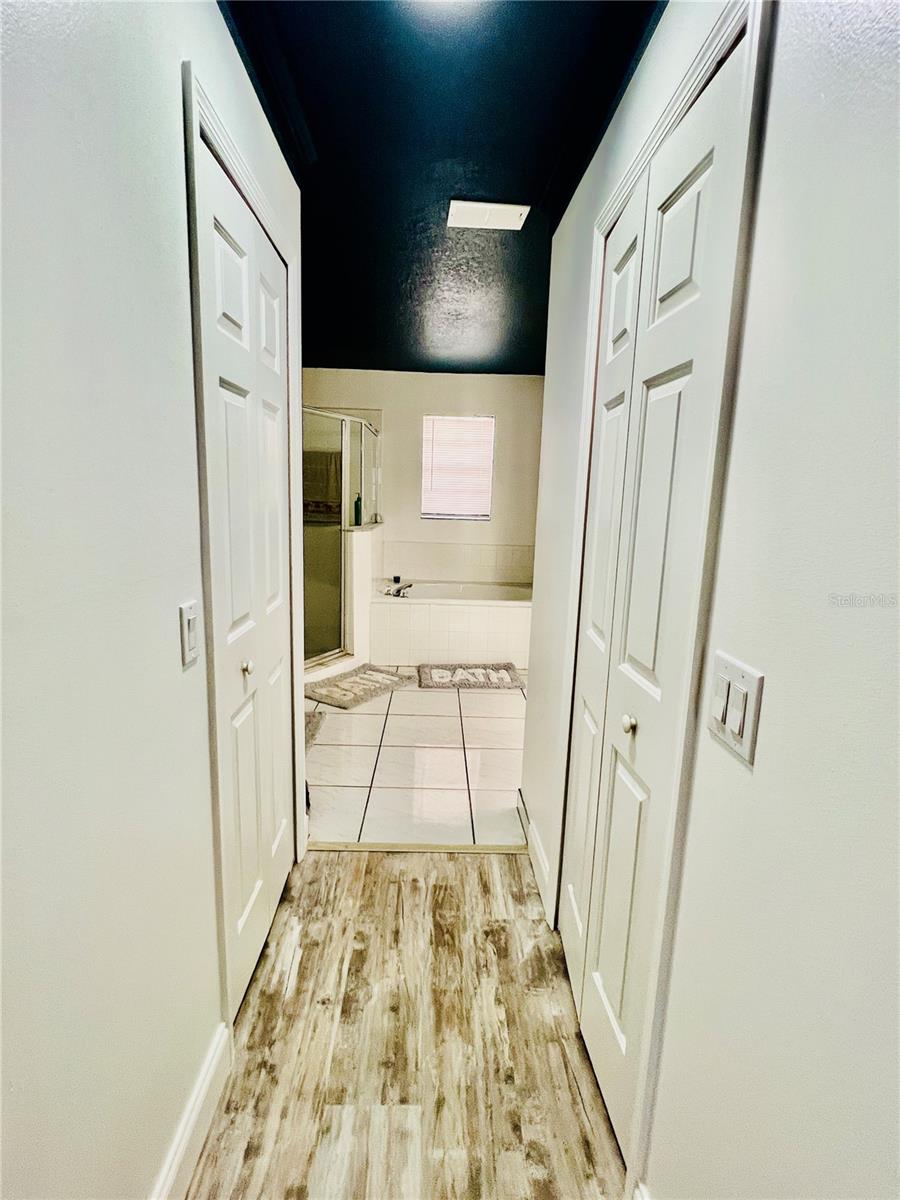 Image 20 of 31 For 2521 Jasmine Trace Drive