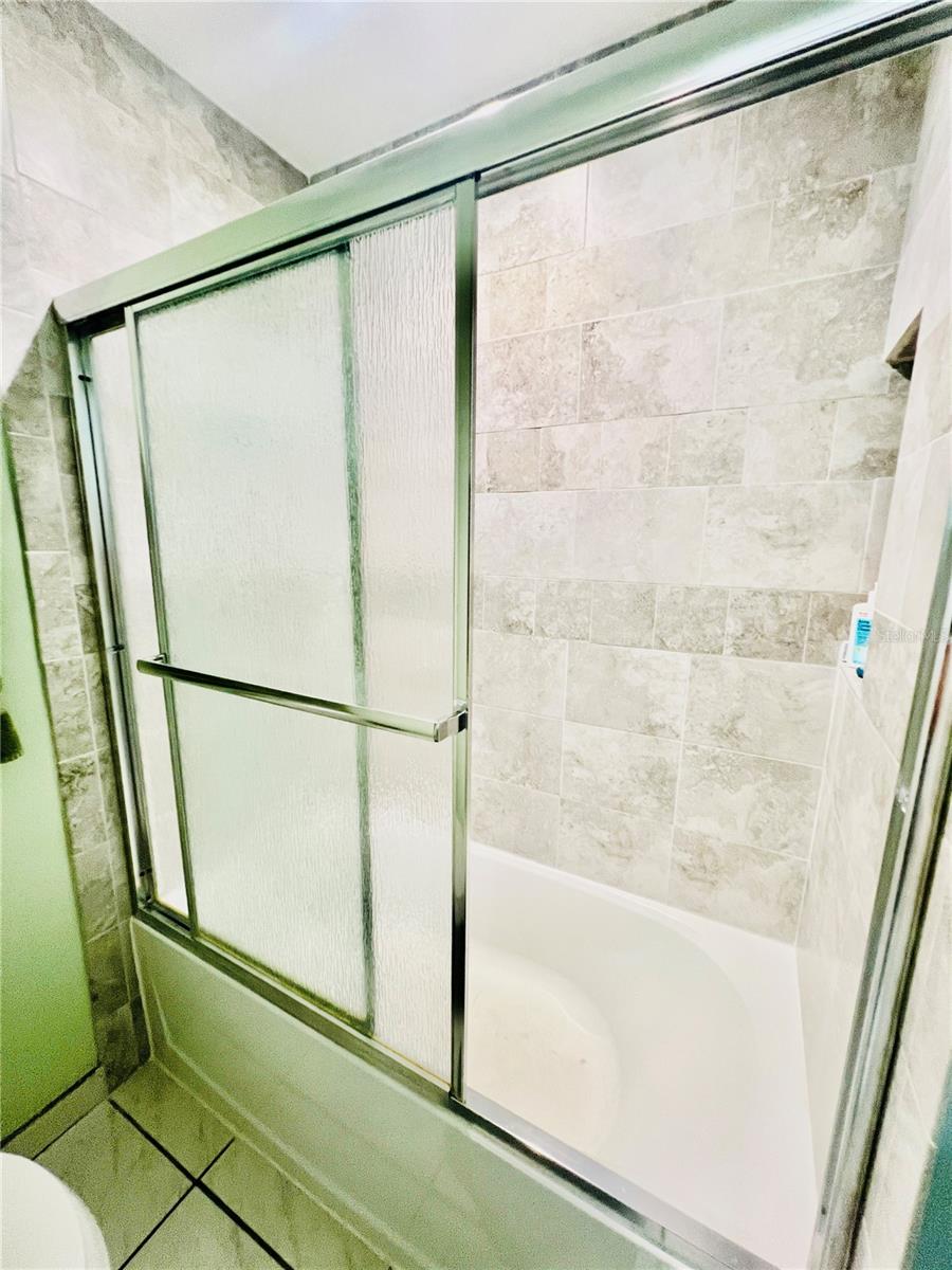 Image 23 of 31 For 2521 Jasmine Trace Drive