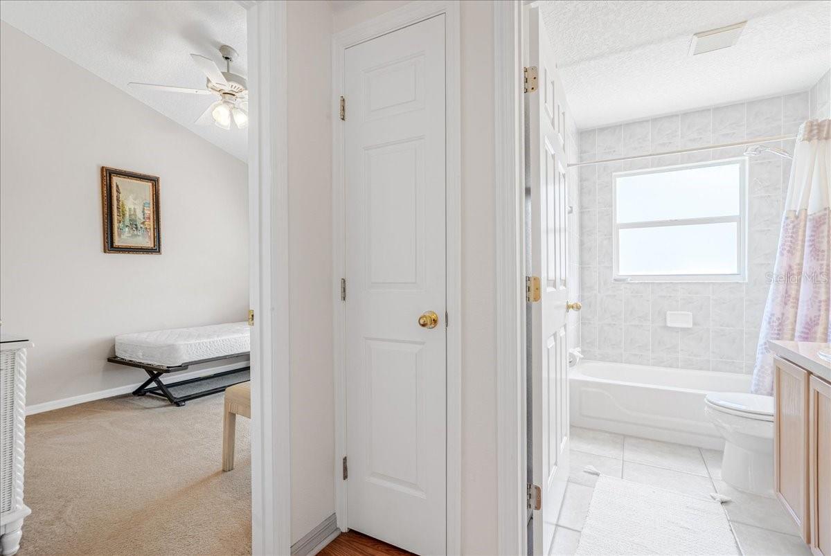 Image 16 of 37 For 120 Thornton Park Avenue