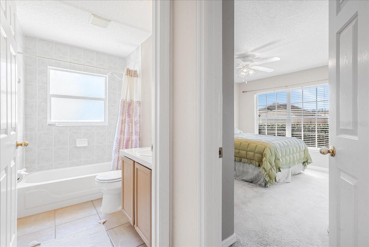 Image 17 of 37 For 120 Thornton Park Avenue