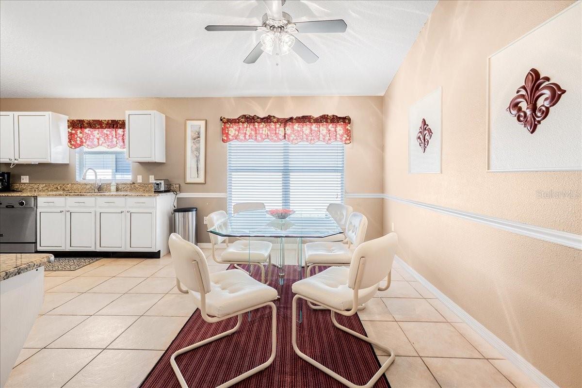 Image 22 of 37 For 120 Thornton Park Avenue