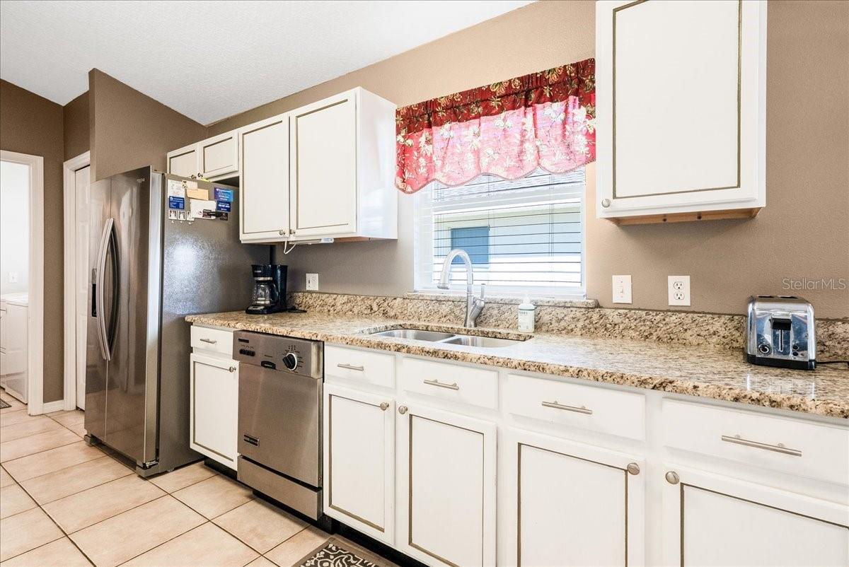 Image 24 of 37 For 120 Thornton Park Avenue