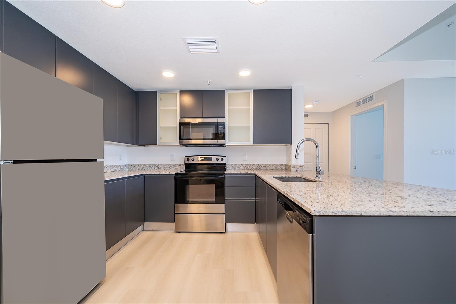 Image 6 of 26 For 5587 Millenia Park Blvd 113