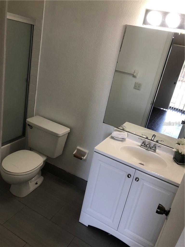 Image 6 of 7 For 2201 Cascades Boulevard 306