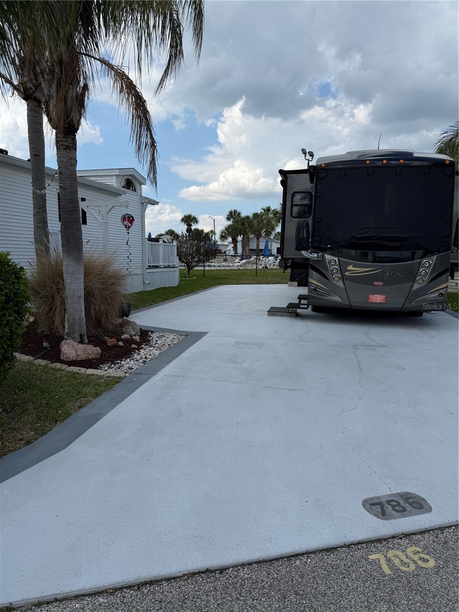 Image 3 of 4 For 9000 Us Hwy 192  786