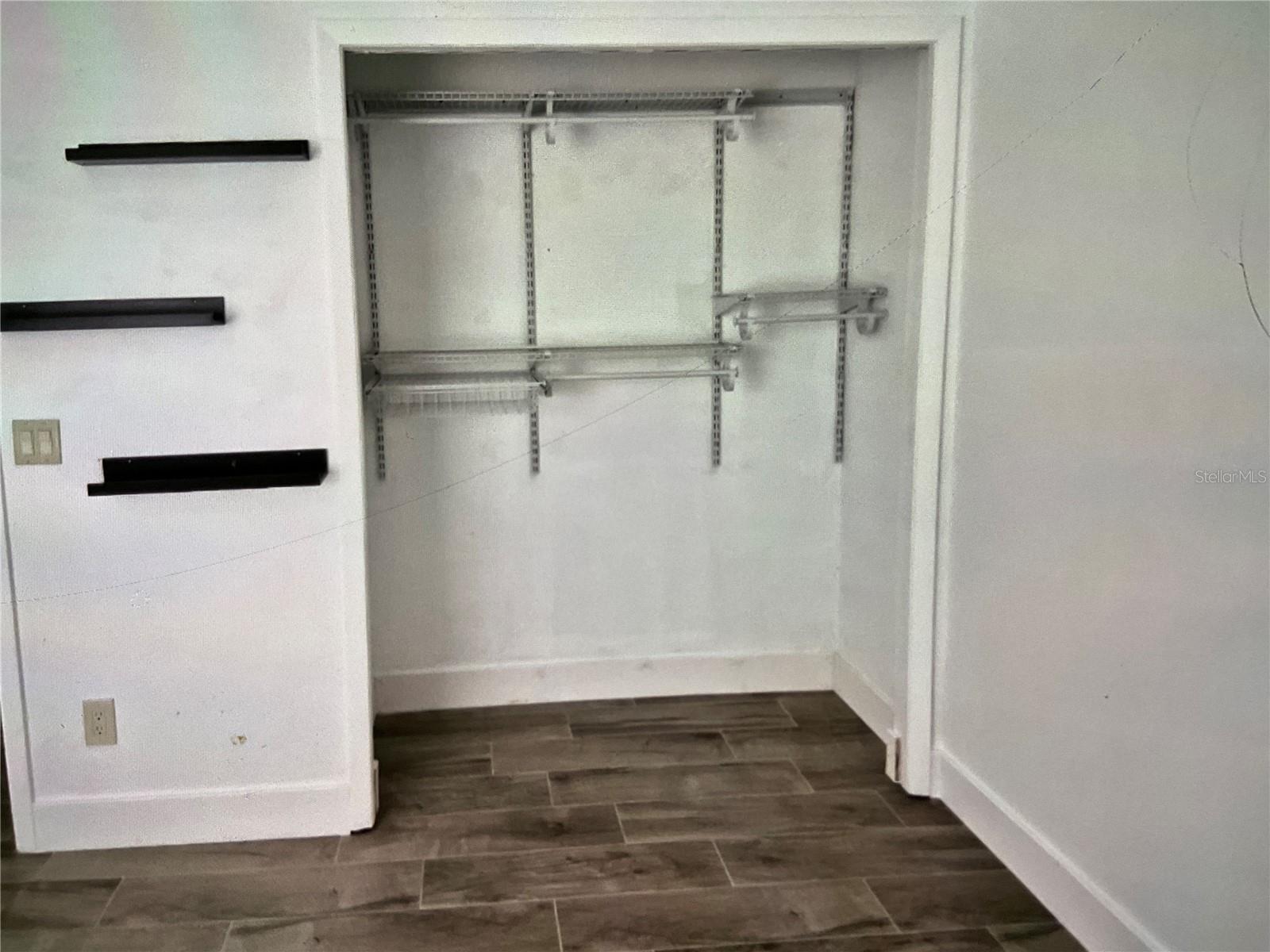 Image 3 of 18 For 2629 Dixie Lane