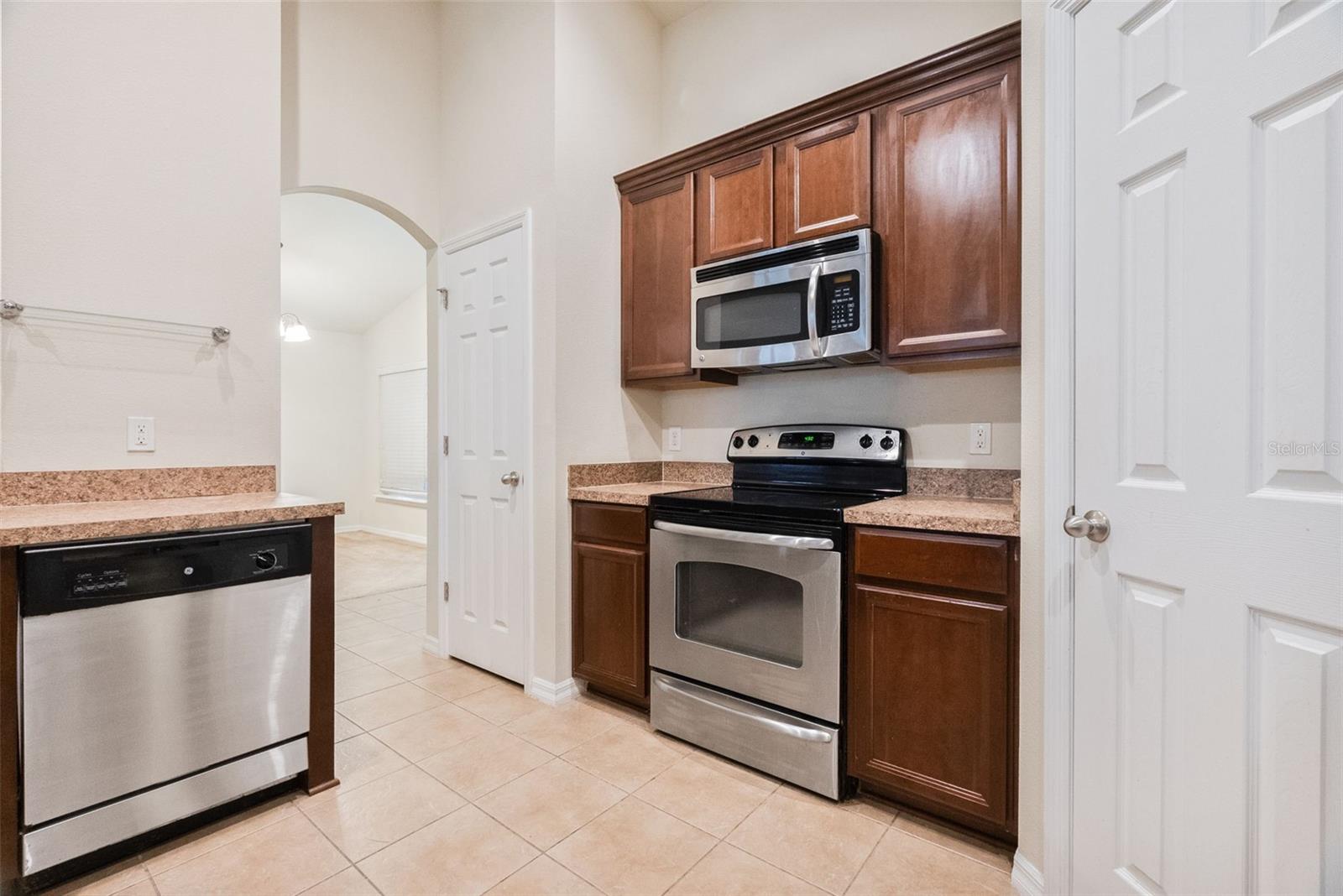 Image 13 of 47 For 677 Seneca Trail