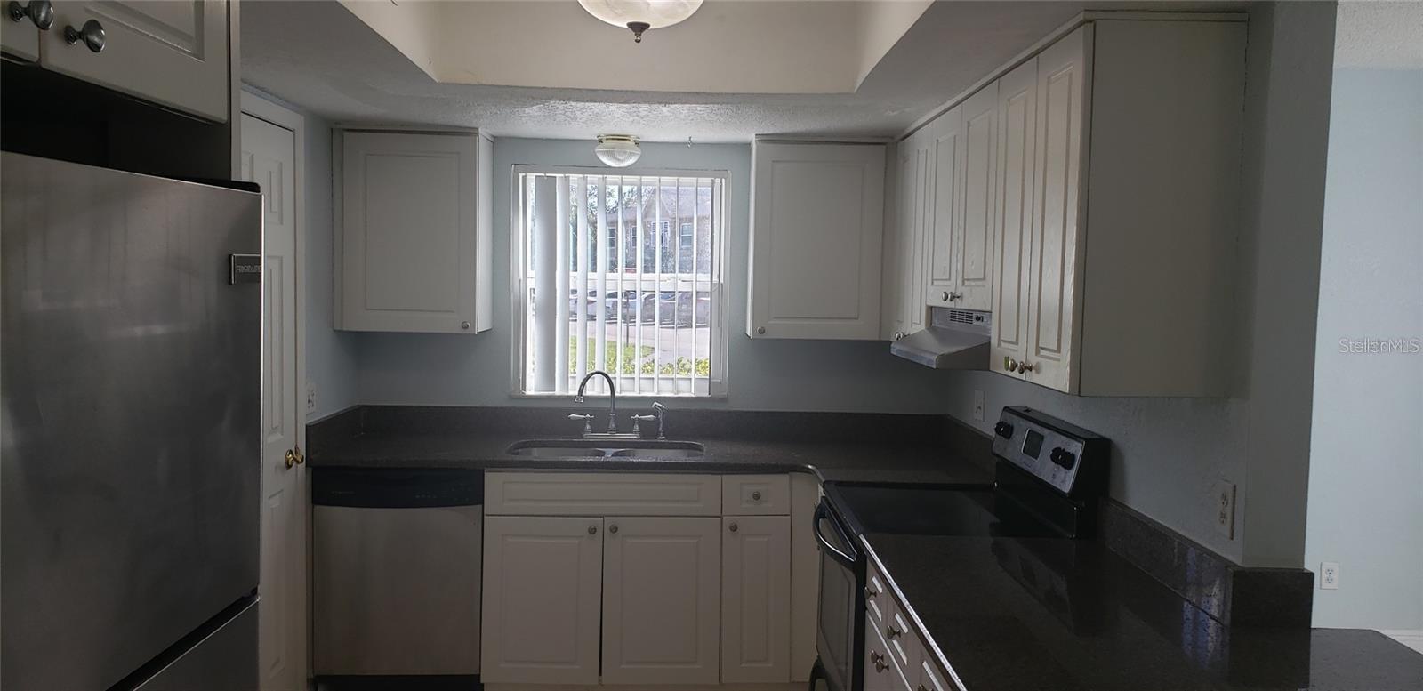 Image 2 of 10 For 9927 Turf Court 5