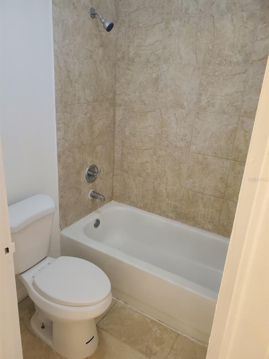 Image 12 of 14 For 7900 Orange Blossom Trail 1009