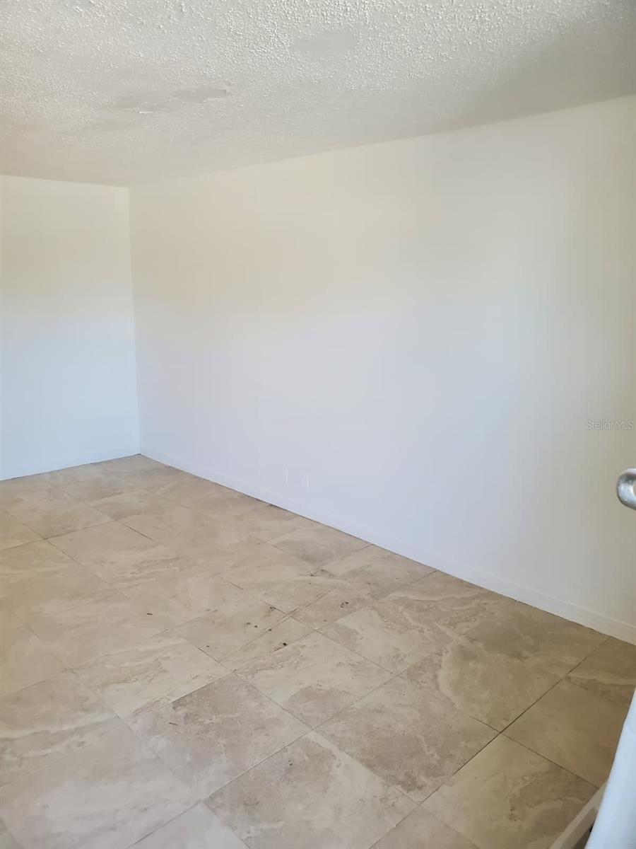 Image 8 of 14 For 7900 Orange Blossom Trail 1009