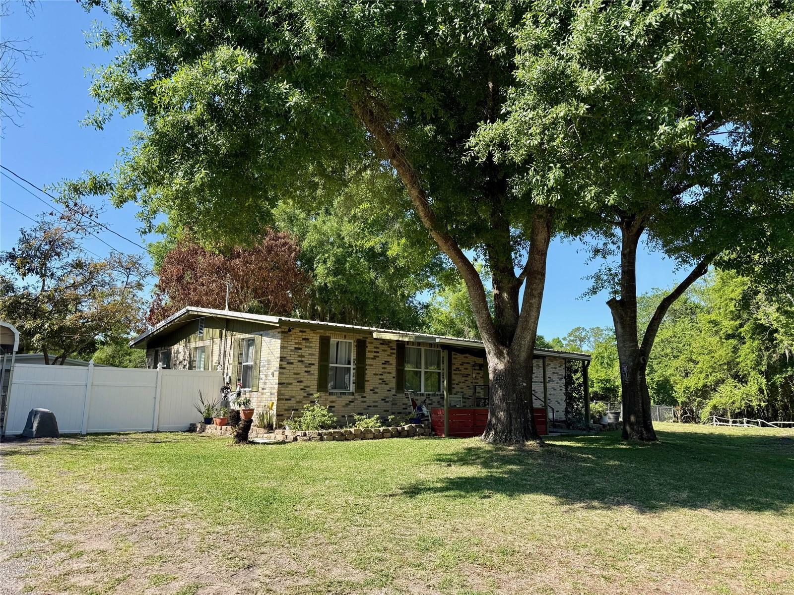 Image 2 of 53 For 1240 Alligator Alley