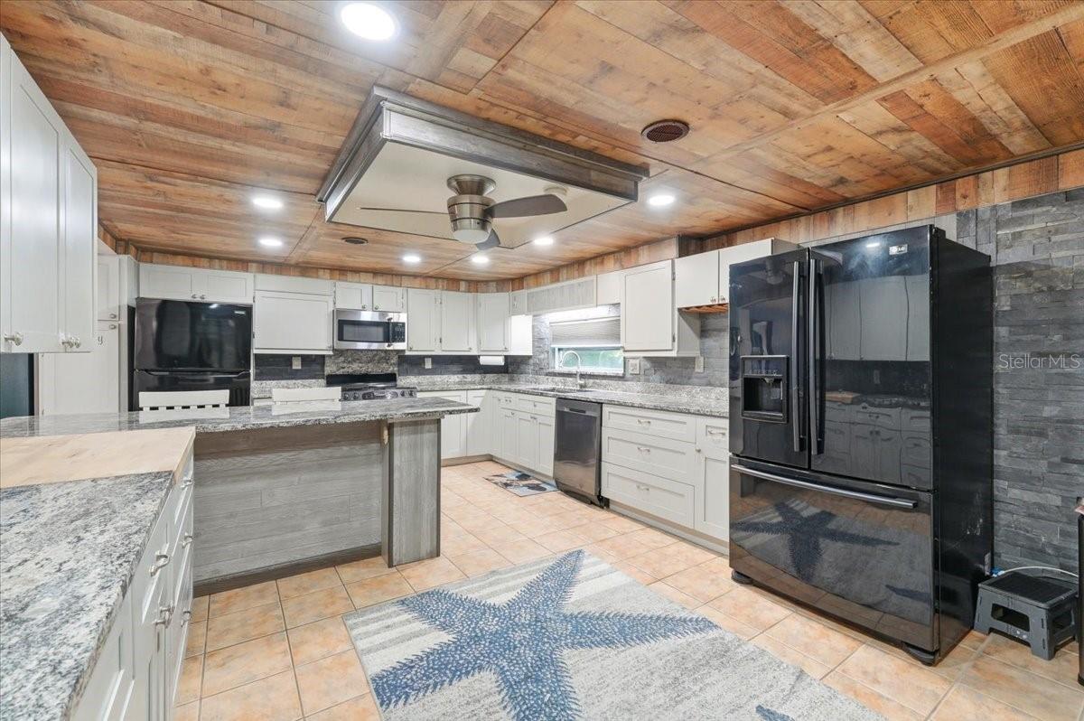 Image 20 of 53 For 1240 Alligator Alley