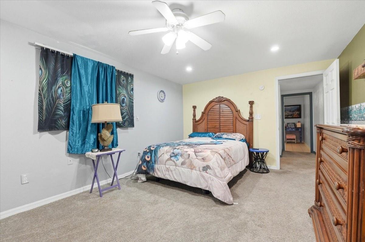 Image 21 of 53 For 1240 Alligator Alley