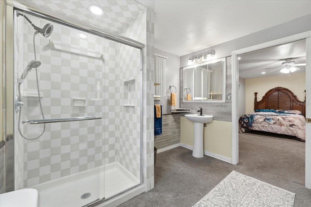 Image 24 of 53 For 1240 Alligator Alley