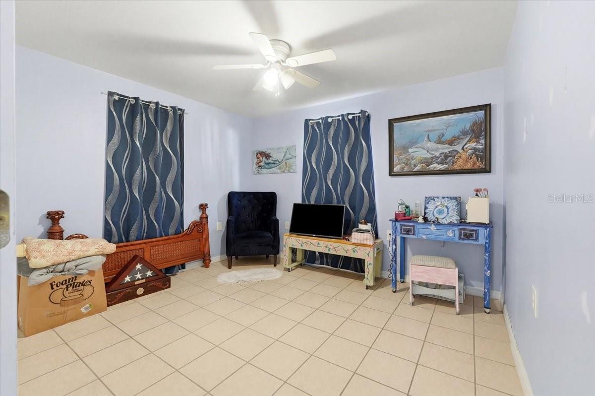 Image 27 of 53 For 1240 Alligator Alley