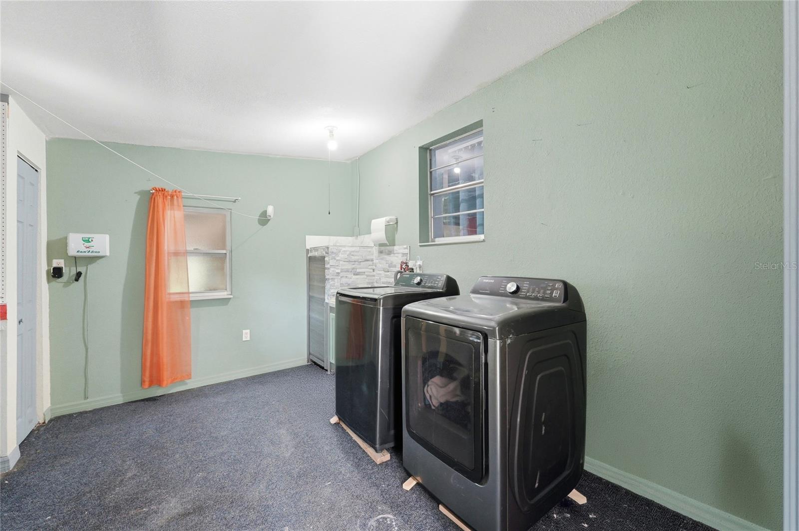 Image 32 of 53 For 1240 Alligator Alley