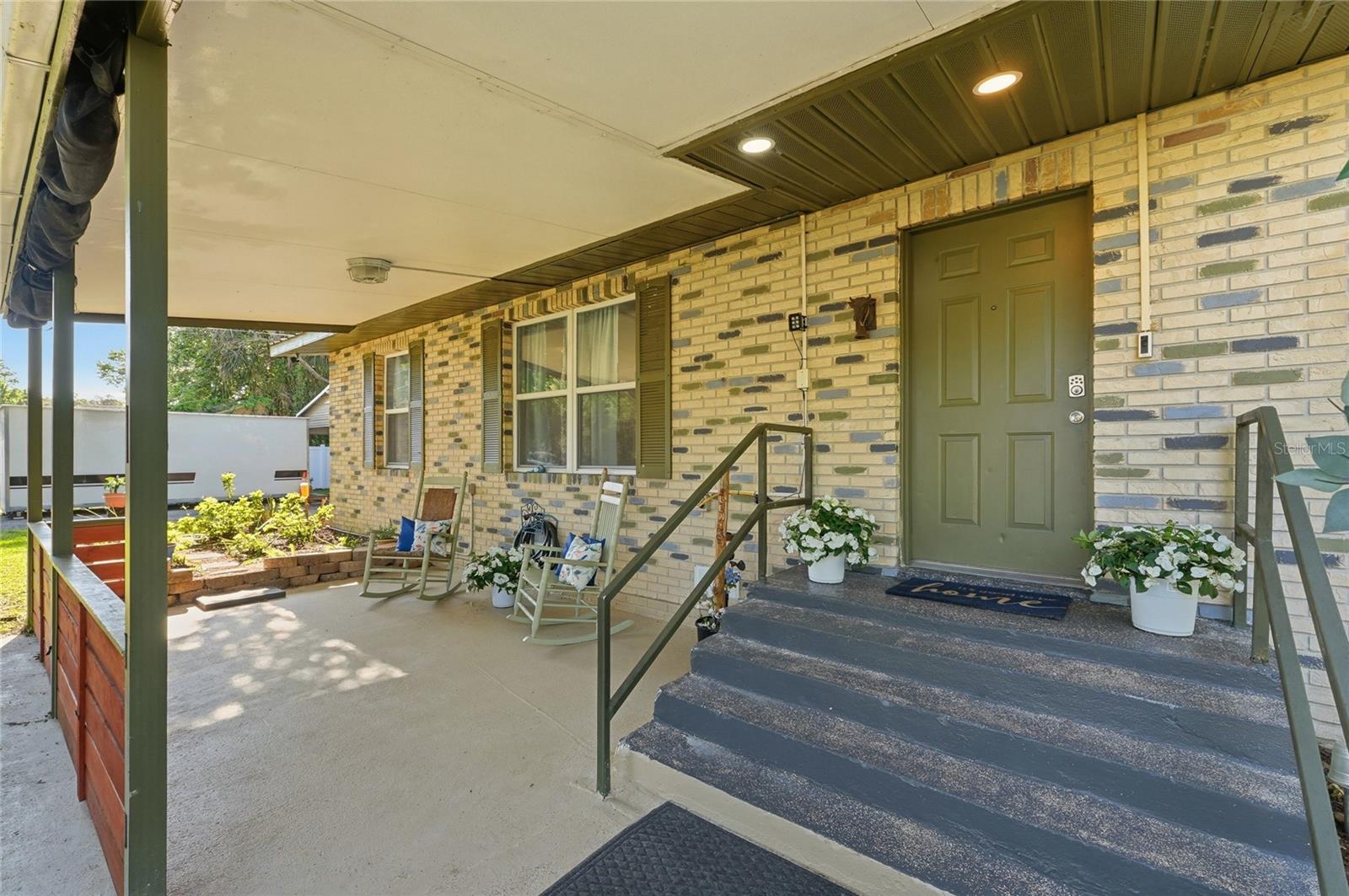 Image 8 of 53 For 1240 Alligator Alley