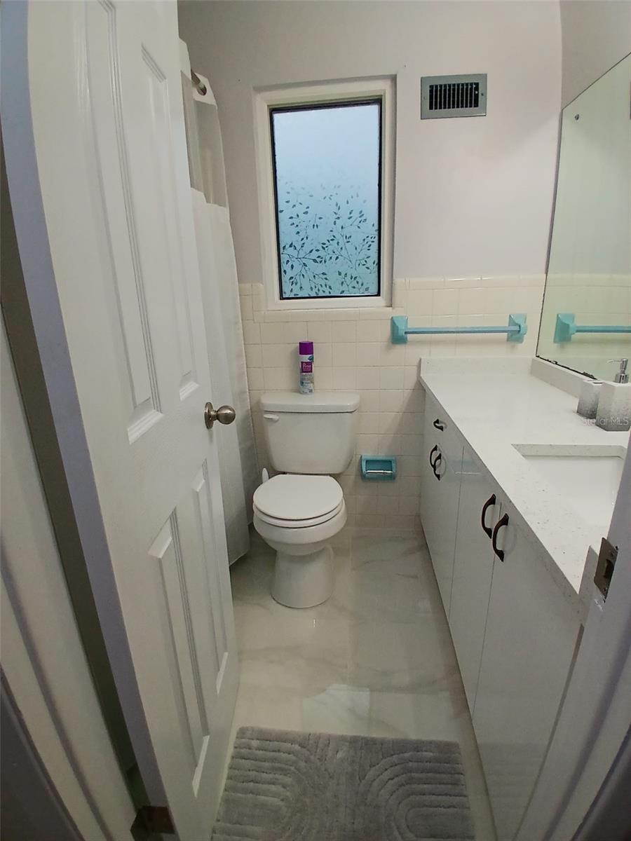 Image 14 of 26 For 2211 New Jersey Road