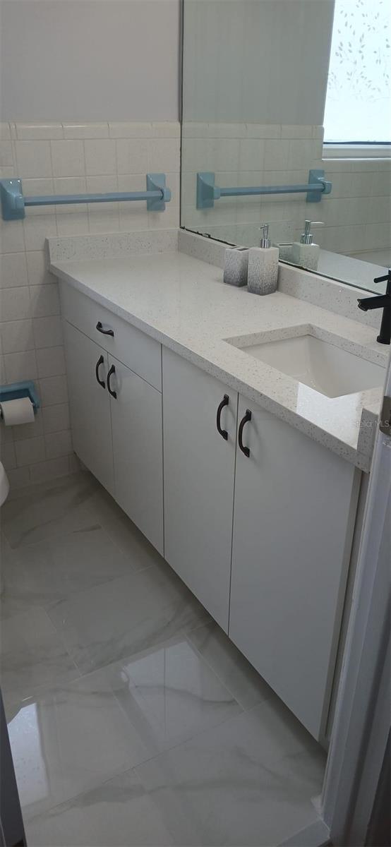 Image 15 of 26 For 2211 New Jersey Road