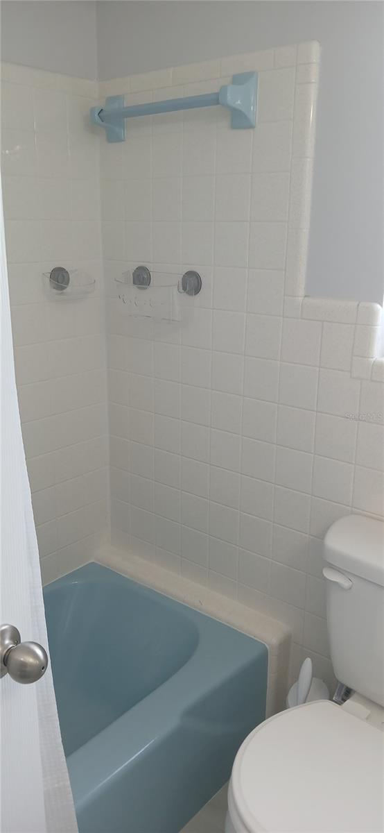 Image 16 of 26 For 2211 New Jersey Road