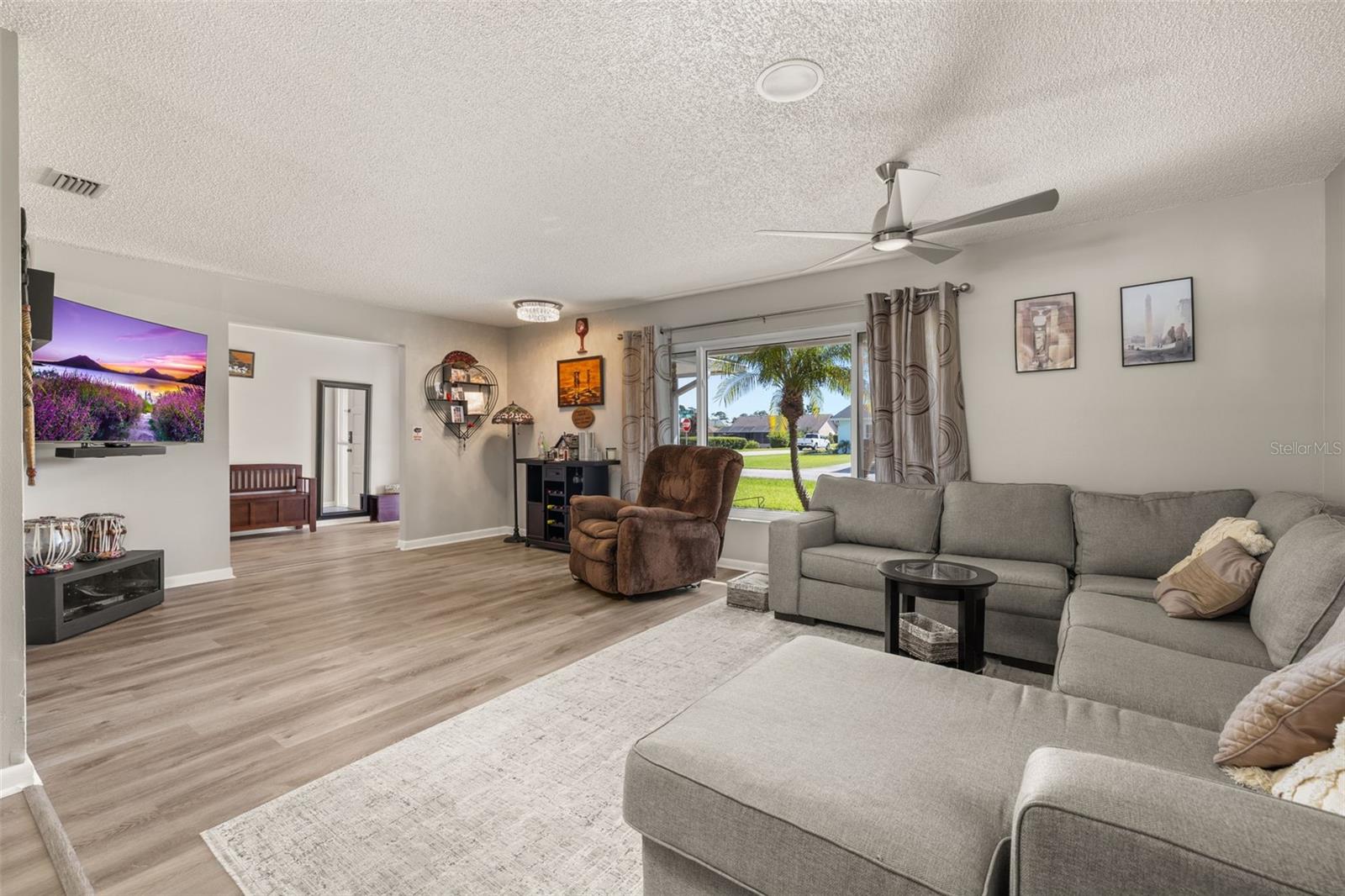 Image 11 of 93 For 2 Claymont Court S