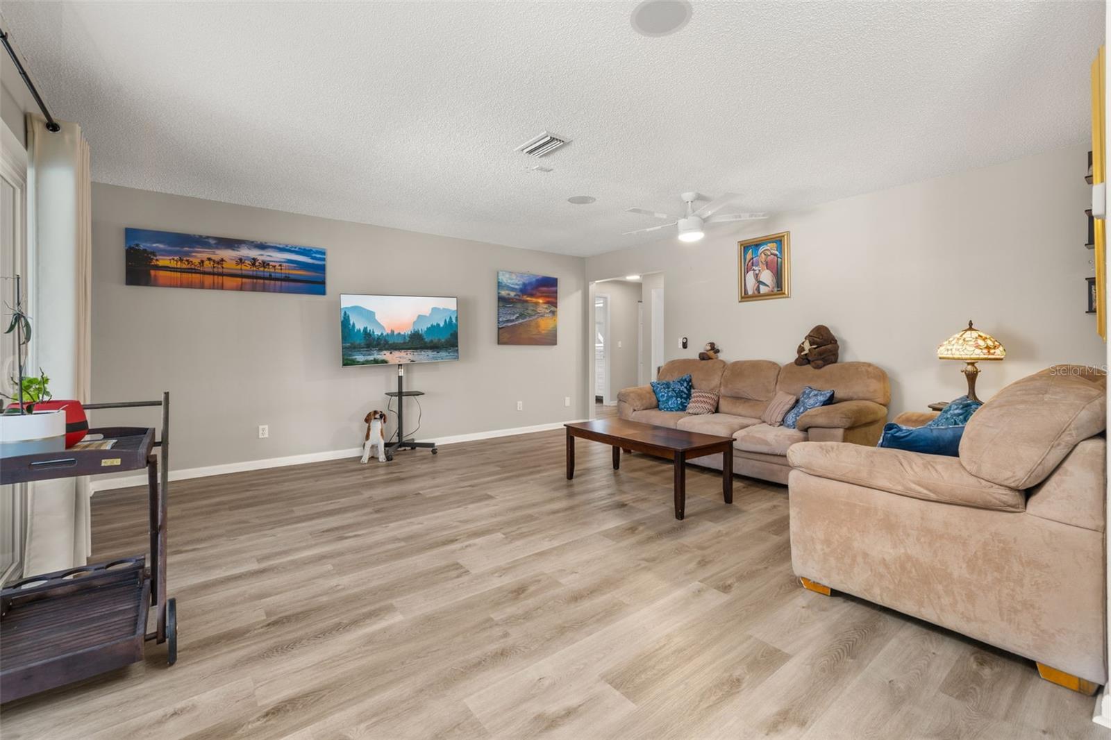 Image 17 of 93 For 2 Claymont Court S