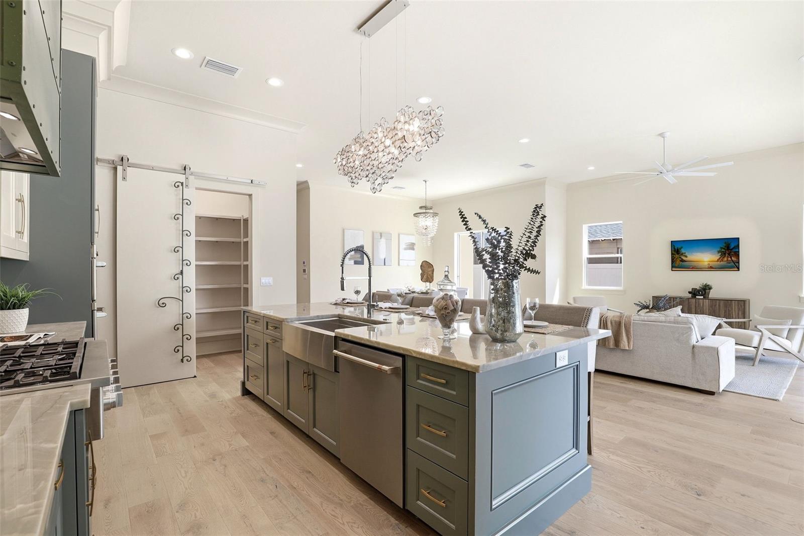 Image 14 of 49 For 330 Princeton Street