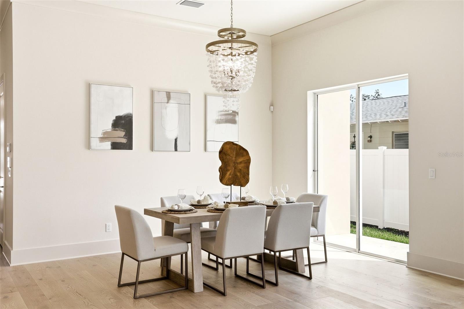 Image 19 of 49 For 330 Princeton Street