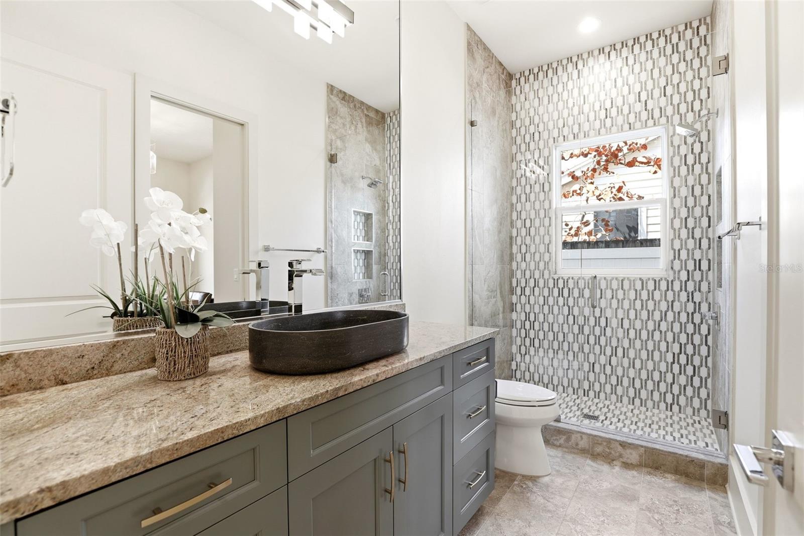 Image 23 of 49 For 330 Princeton Street