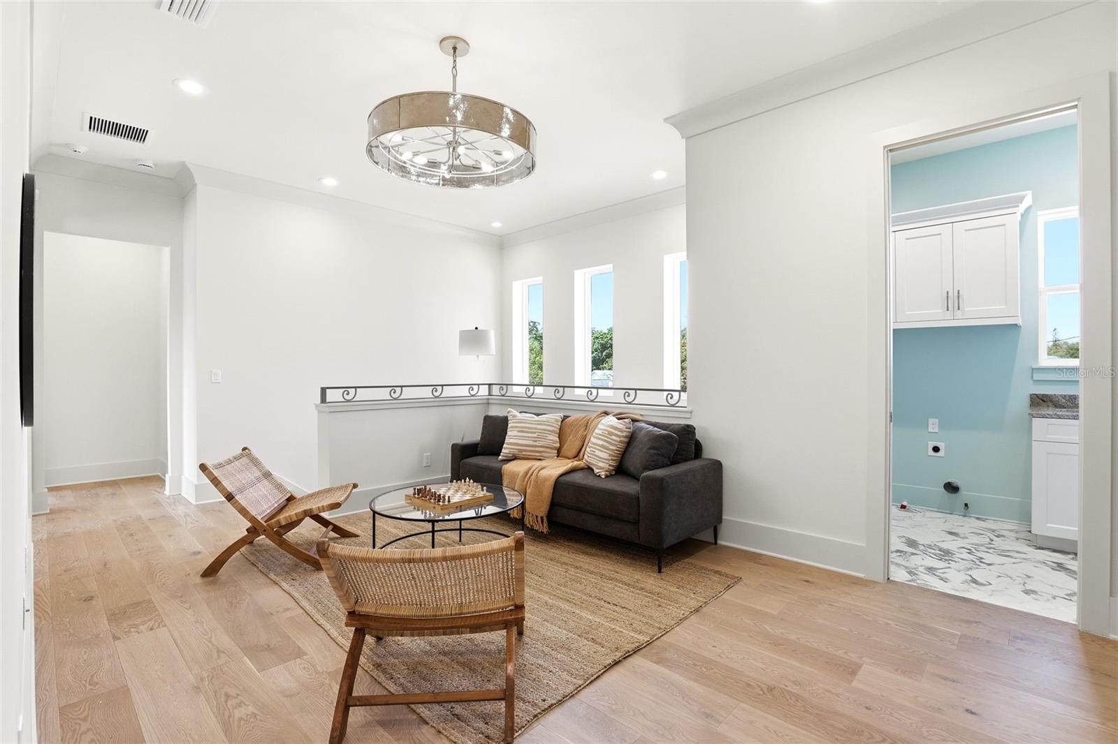 Image 25 of 49 For 330 Princeton Street