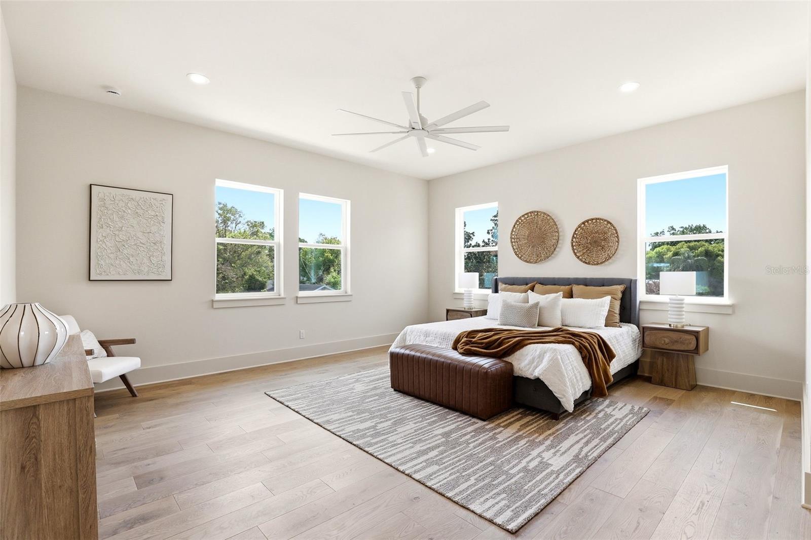 Image 26 of 49 For 330 Princeton Street