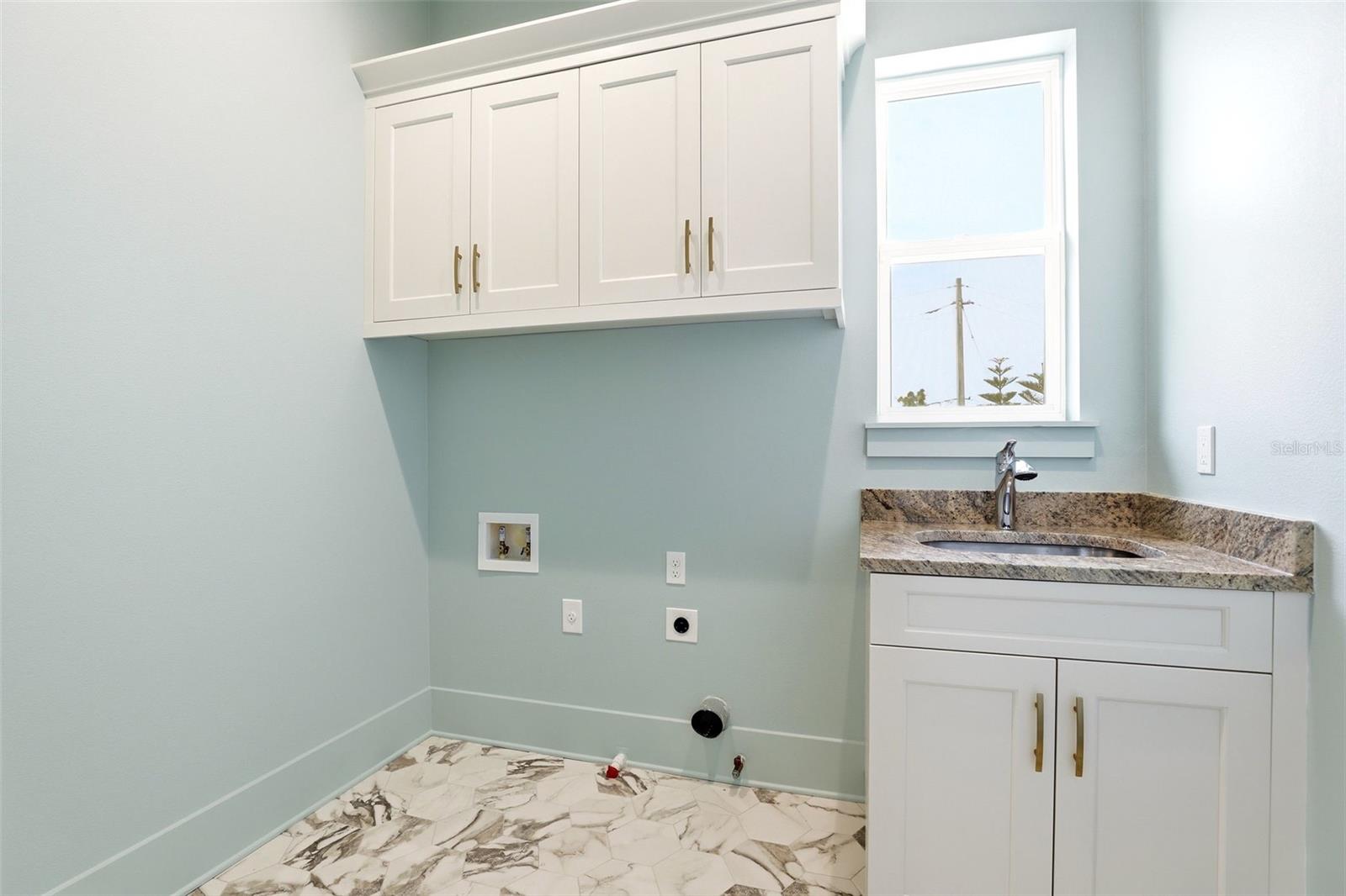 Image 39 of 49 For 330 Princeton Street