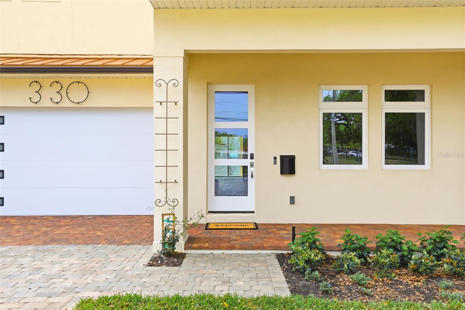 Image 8 of 49 For 330 Princeton Street