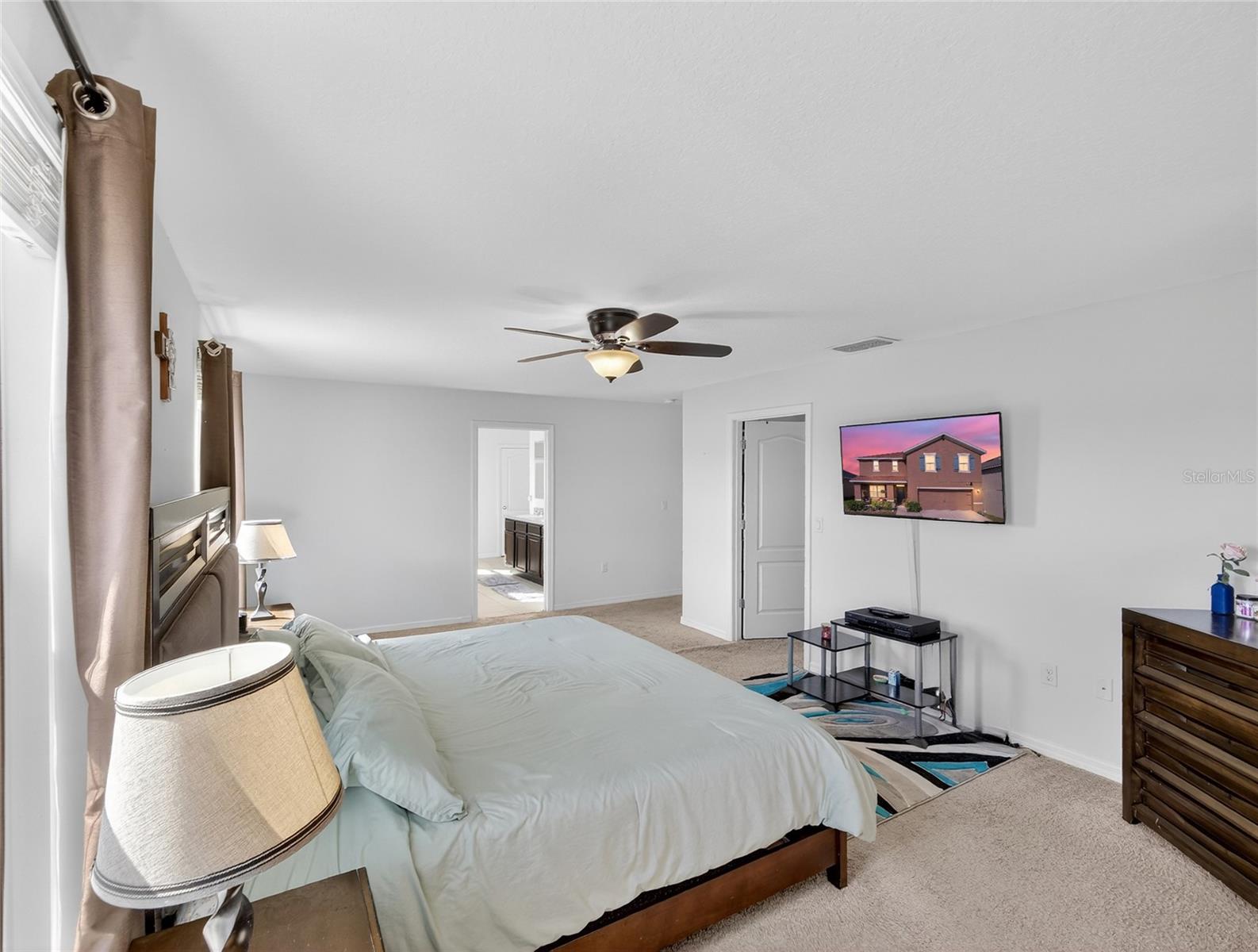 Image 20 of 32 For 885 Freedom Boulevard