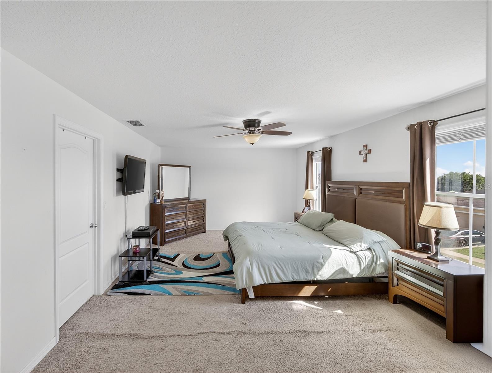 Image 21 of 32 For 885 Freedom Boulevard