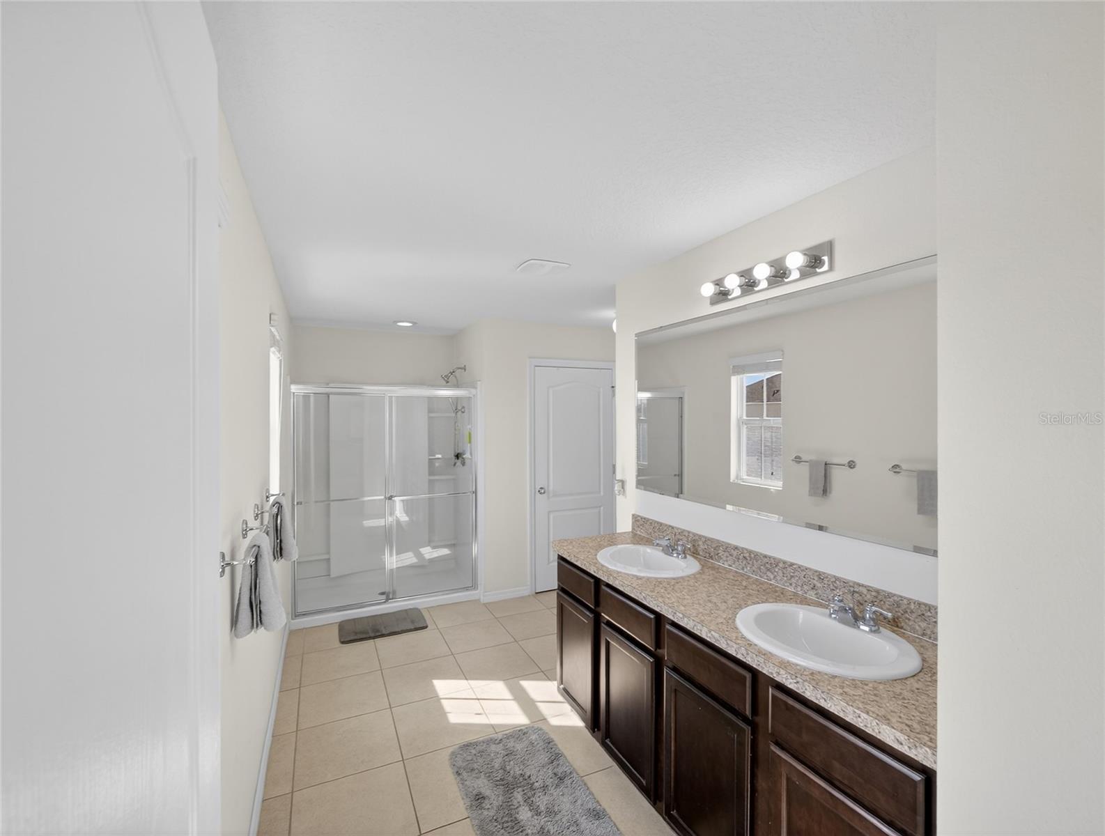 Image 22 of 32 For 885 Freedom Boulevard