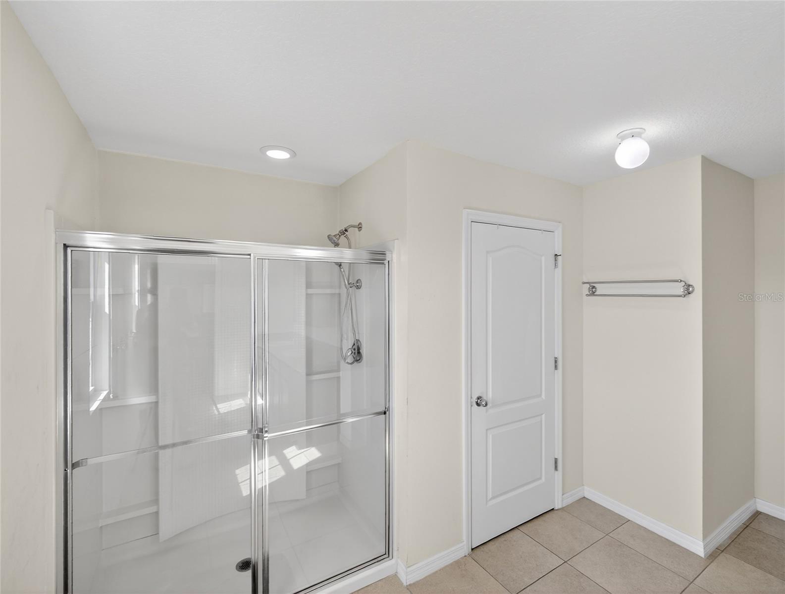 Image 23 of 32 For 885 Freedom Boulevard