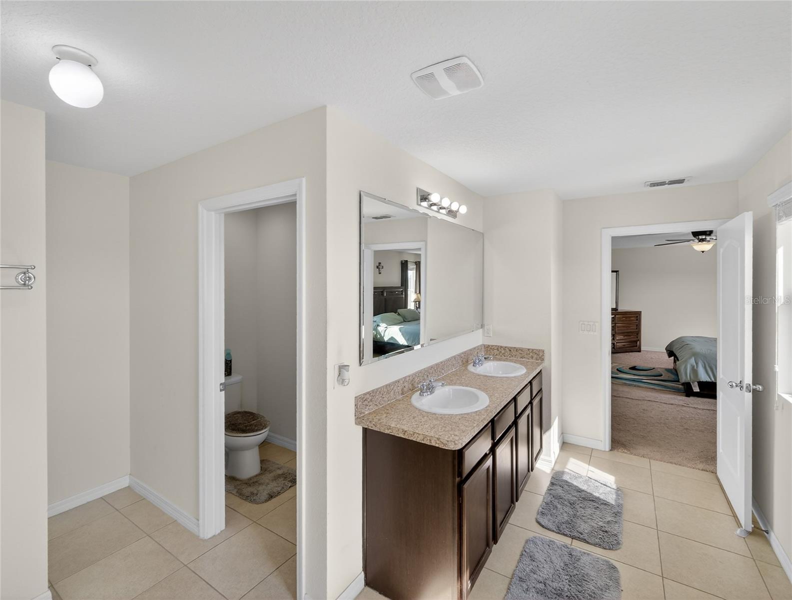 Image 24 of 32 For 885 Freedom Boulevard