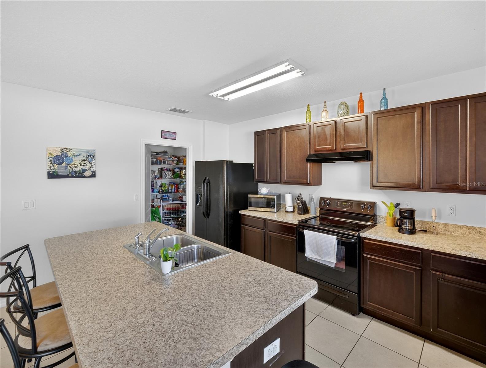 Image 8 of 32 For 885 Freedom Boulevard