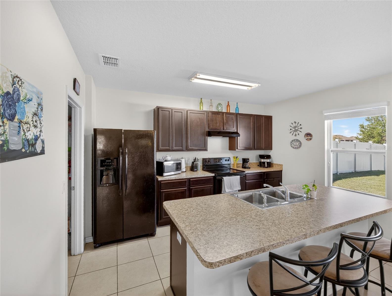 Image 9 of 32 For 885 Freedom Boulevard