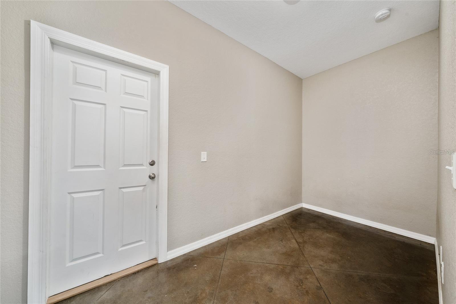 Image 10 of 34 For 2893 Whispering Trails Drive