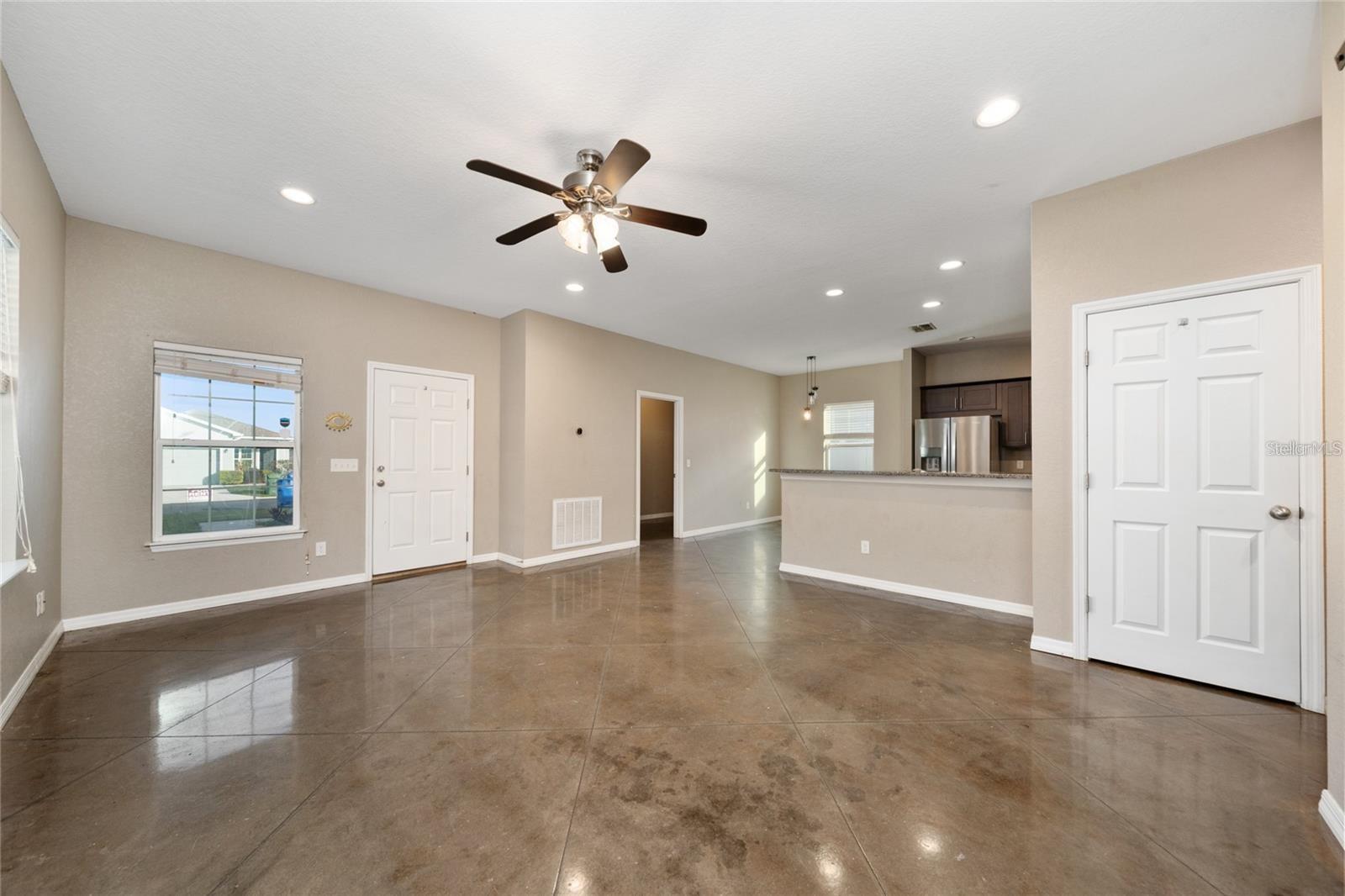 Image 5 of 34 For 2893 Whispering Trails Drive