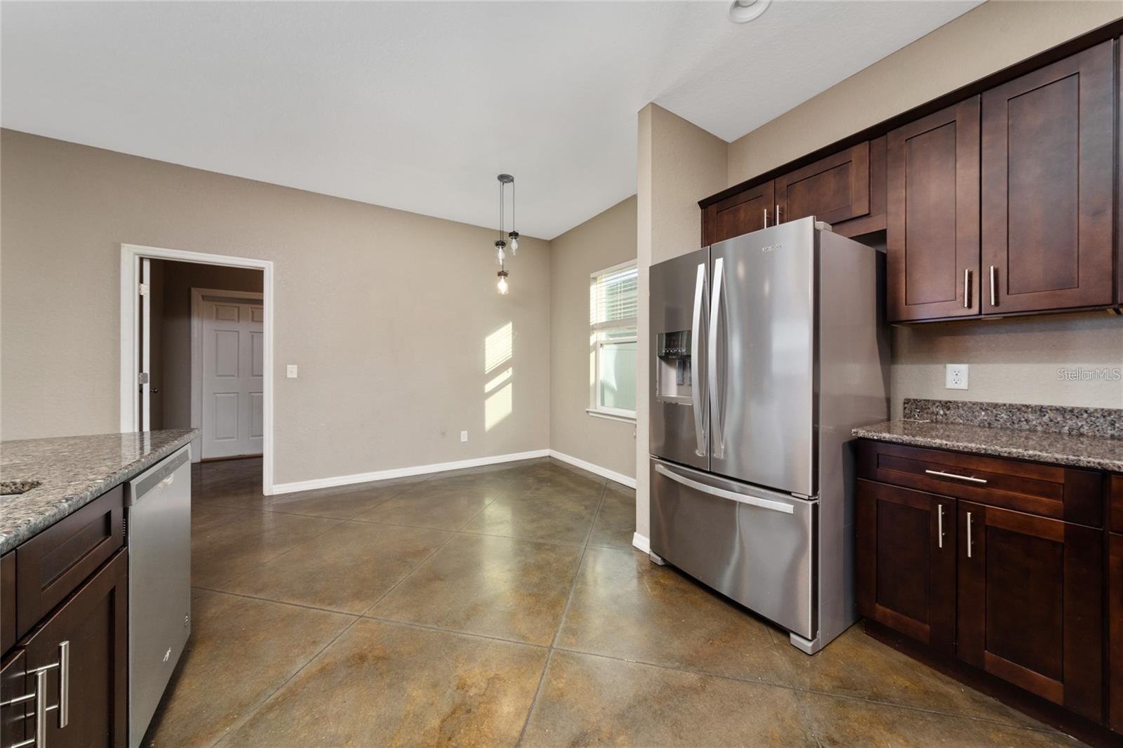 Image 8 of 34 For 2893 Whispering Trails Drive