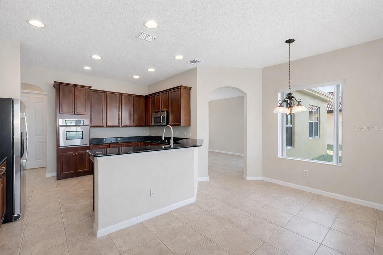 Image 6 of 18 For 3821 Shoreview Drive